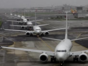 plane queue for take-off